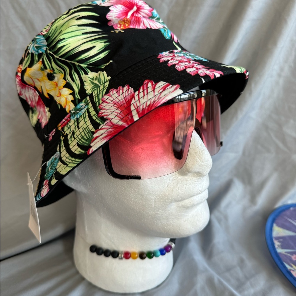 RAVELUXE 🥳 Bucket Hat 👒 ✨ Floral Print on Black ✨